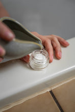 Load image into Gallery viewer, Madison + Green - Close Your Eyes - In the Bath
