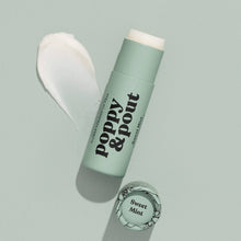 Load image into Gallery viewer, Poppy &amp; Pout - Lip Balm | Sweet Mint
