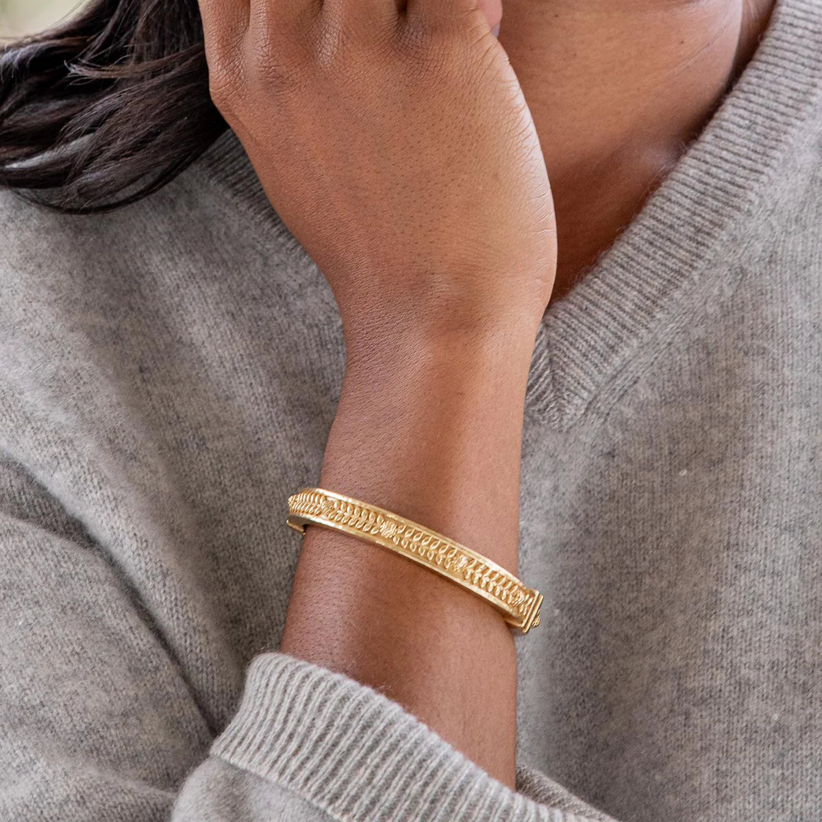 Capucine De Wulf Berry Vine Hinged Bangle - Gold S/M