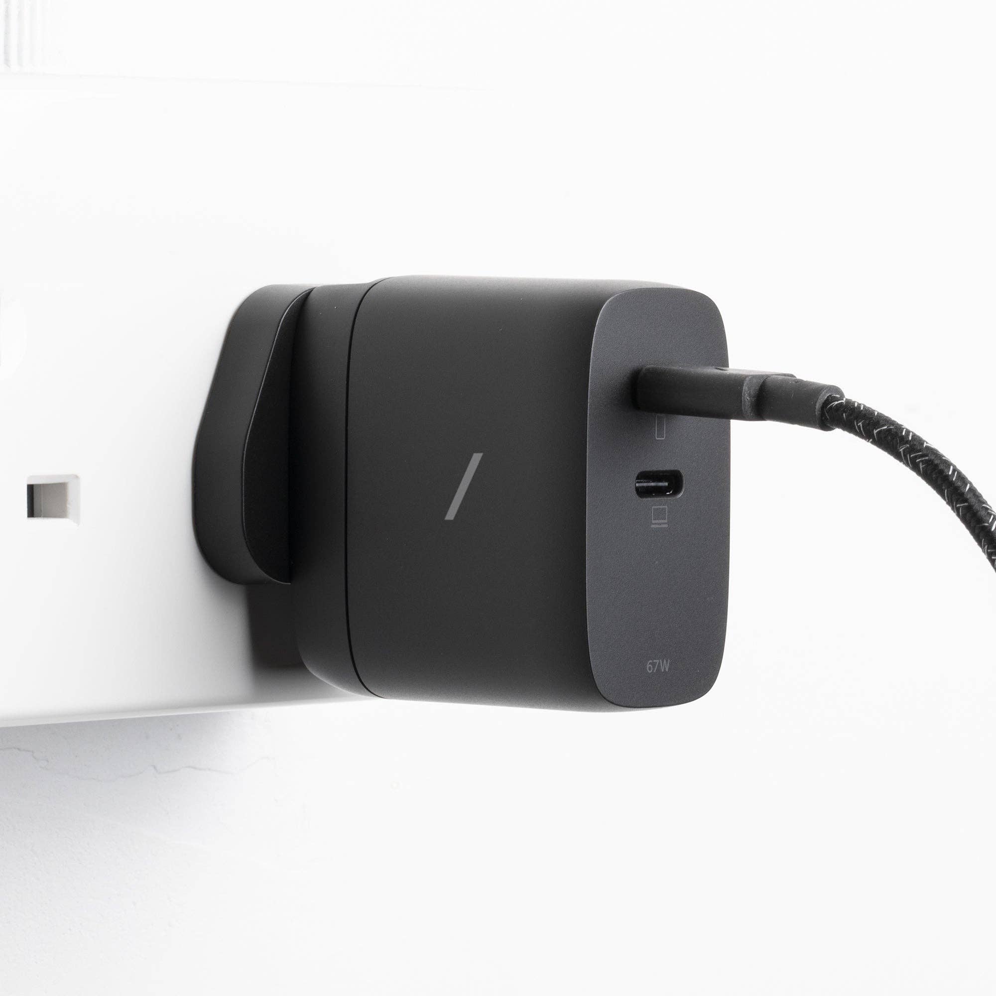 Native Union Paris - Fast GaN Charger PD 67W: Black