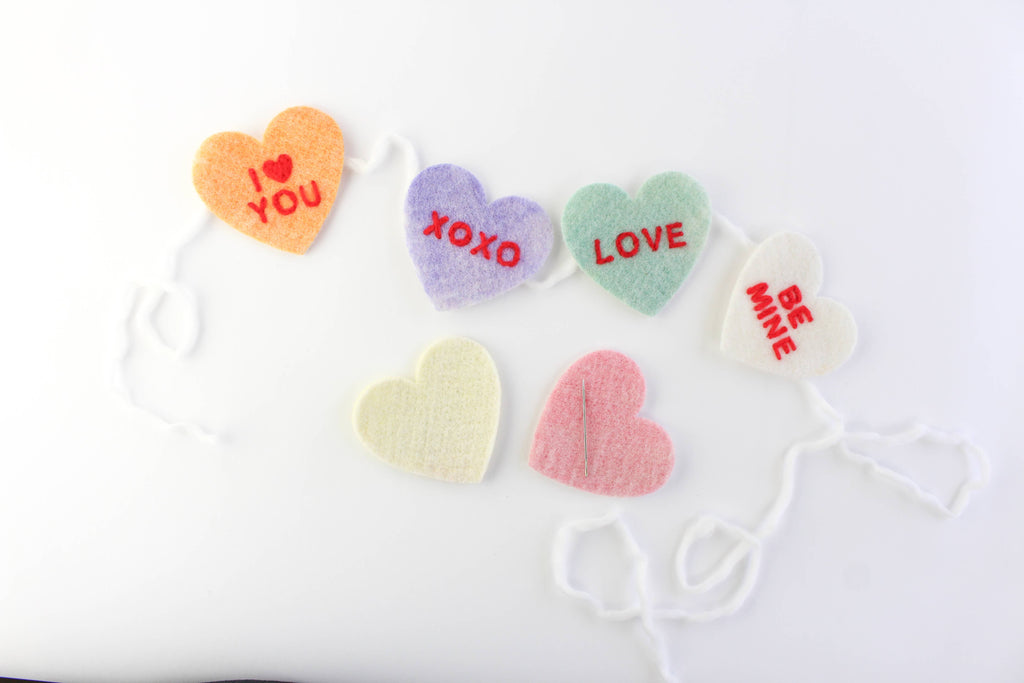 Sheep Creek Studio - Candy Heart Felting Craft Kit: Single Maker Kit (1 foam pad and 2 Needles)