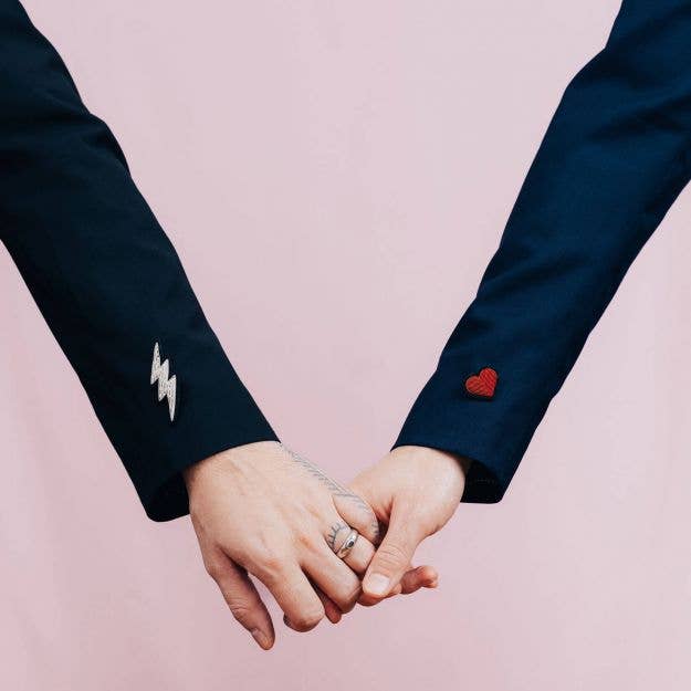 Macon & Lesquoy - Hand embroidered brooch - Small Silver Lightning