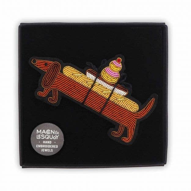 Macon & Lesquoy - Brooch - Dachshund Gourmand (M box)