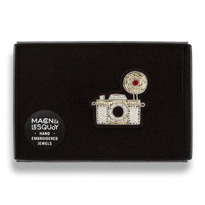 Macon & Lesquoy - Brooch - Silver Camera