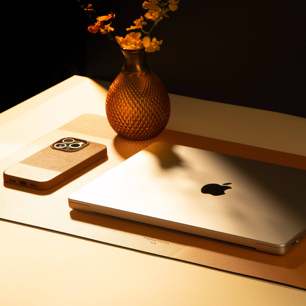 Native Union Paris - Desk Mat: Black / Kraft