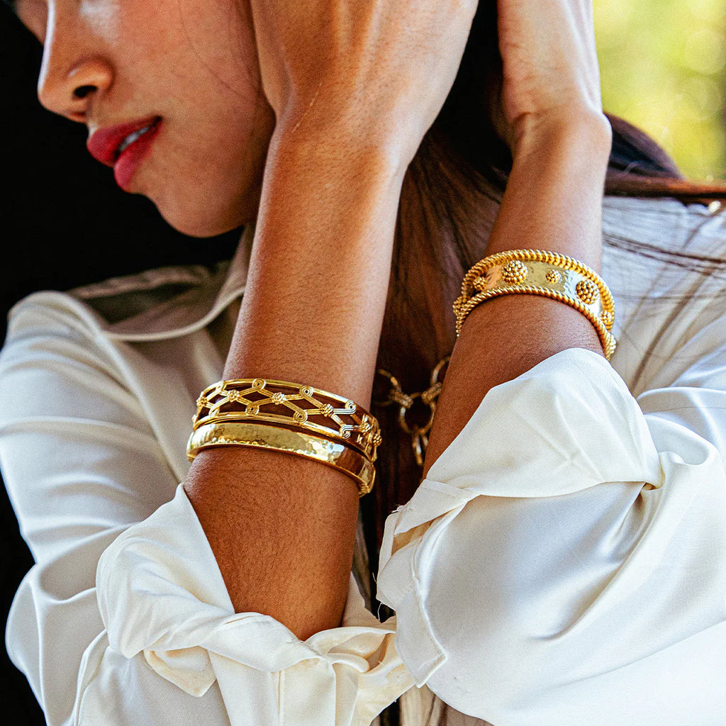 Capucine De Wulf Monique Lattice Hinged Bangle - Gold