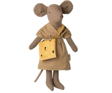 Load image into Gallery viewer, Maileg Mum Mouse - Light Brown
