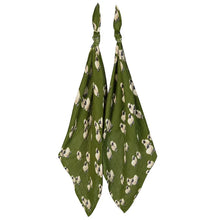 Load image into Gallery viewer, Milkbarn Bamboo Muslin Two-Piece Burp Cloth Set | Valais Sheep
