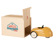 Load image into Gallery viewer, Maileg Mouse Car with Garage - Yellow
