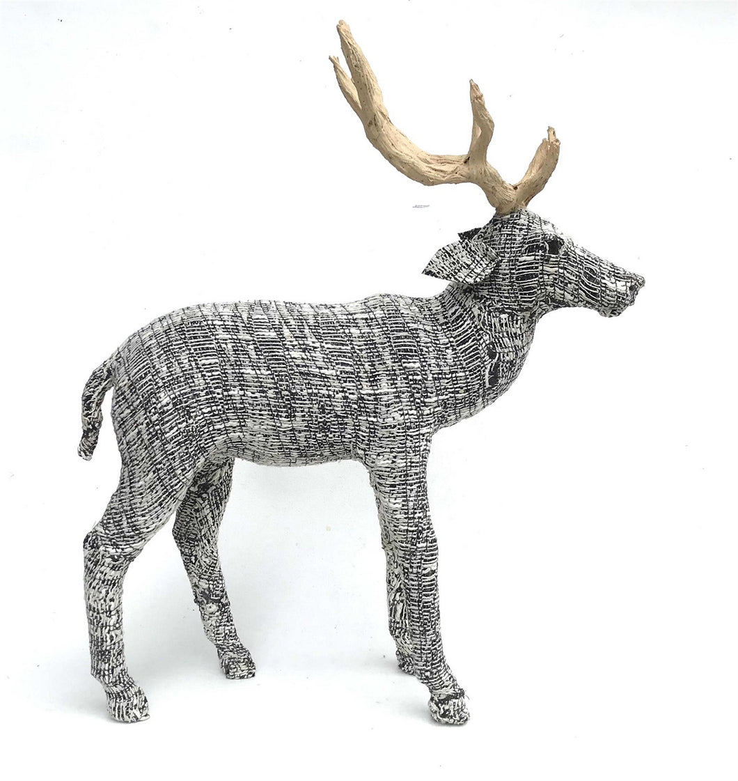 Standing Stag Black and White Dari - 20
