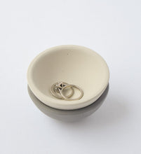 Load image into Gallery viewer, C&amp;S Concrete Round Jewelry Bowl
