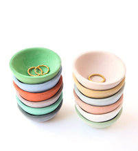 Load image into Gallery viewer, C&amp;S Concrete Round Jewelry Bowl
