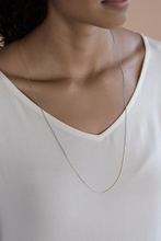 Load image into Gallery viewer, Abacus Row Dorado Necklace - Grey
