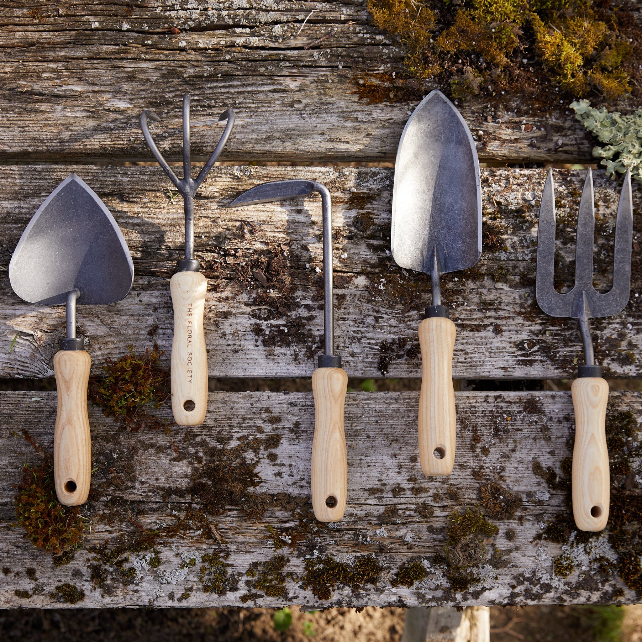 The Floral Society Potting Trowel