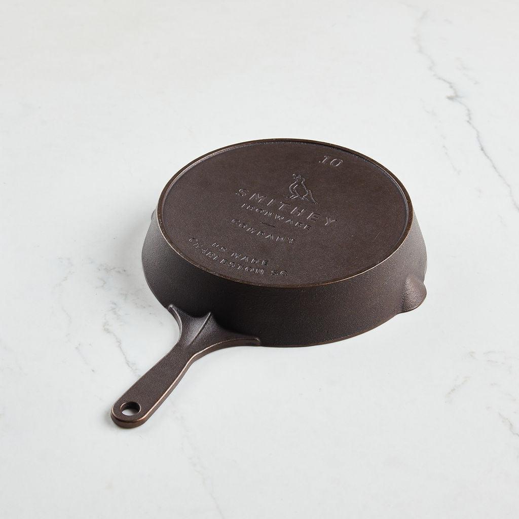 Smithey Ironware Company - No. 10 Cast Iron Skillet